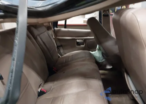 1999 Ford Explorer Eddie Bauer/Limited/Xlt from USA, damaged, VIN 1FMDU34EXXZB65097